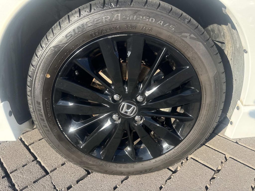 Used 2018  Honda Sport image 9