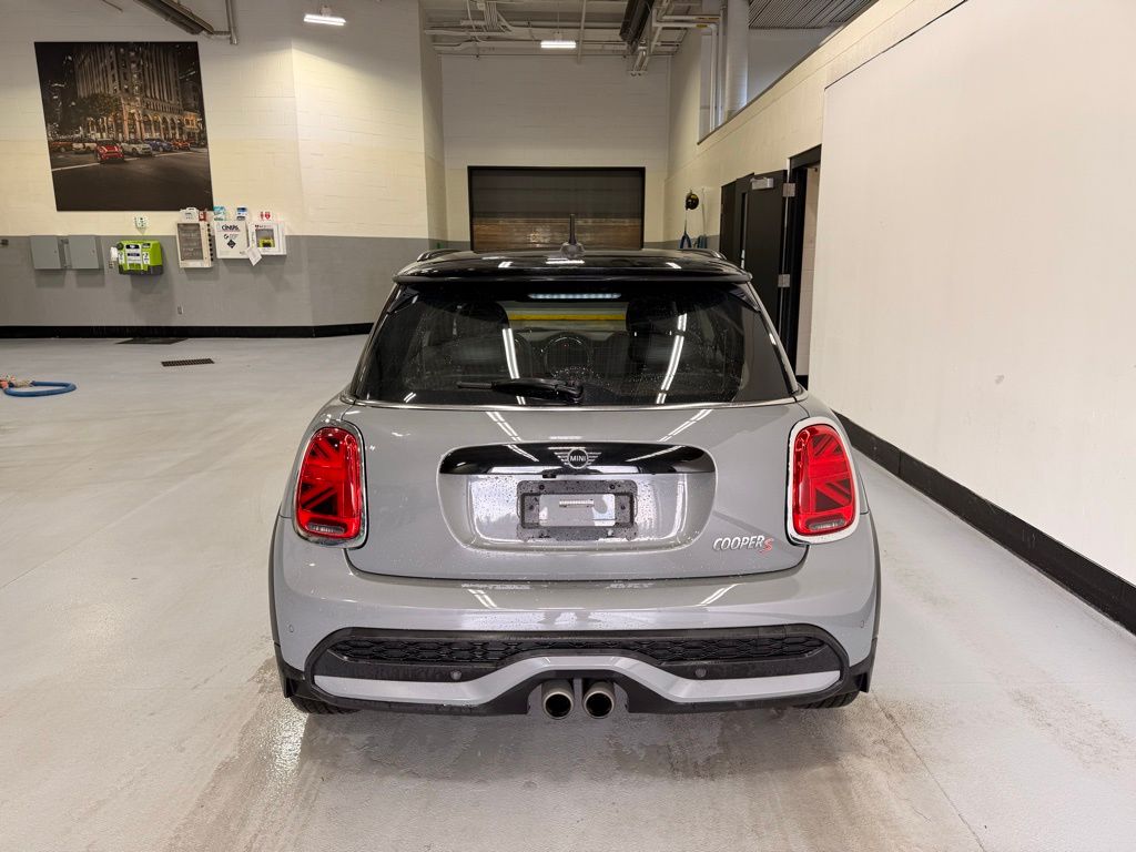 Thumbnail: 2022 MINI Cooper - 4
