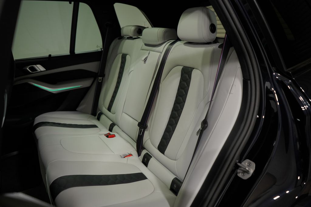 Thumbnail: 2026 BMW X5 - 7