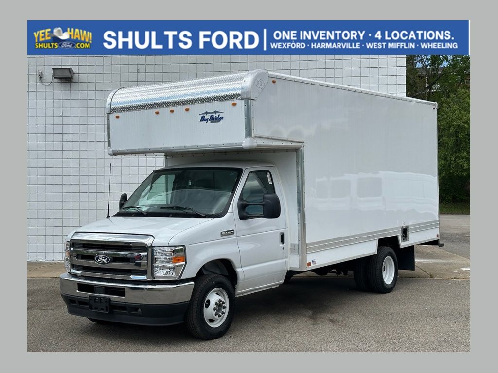 Oxford White 2027 Ford E-Series Chassis Pickup Truck Rear-Wheel Drive 6-Speed Automatic