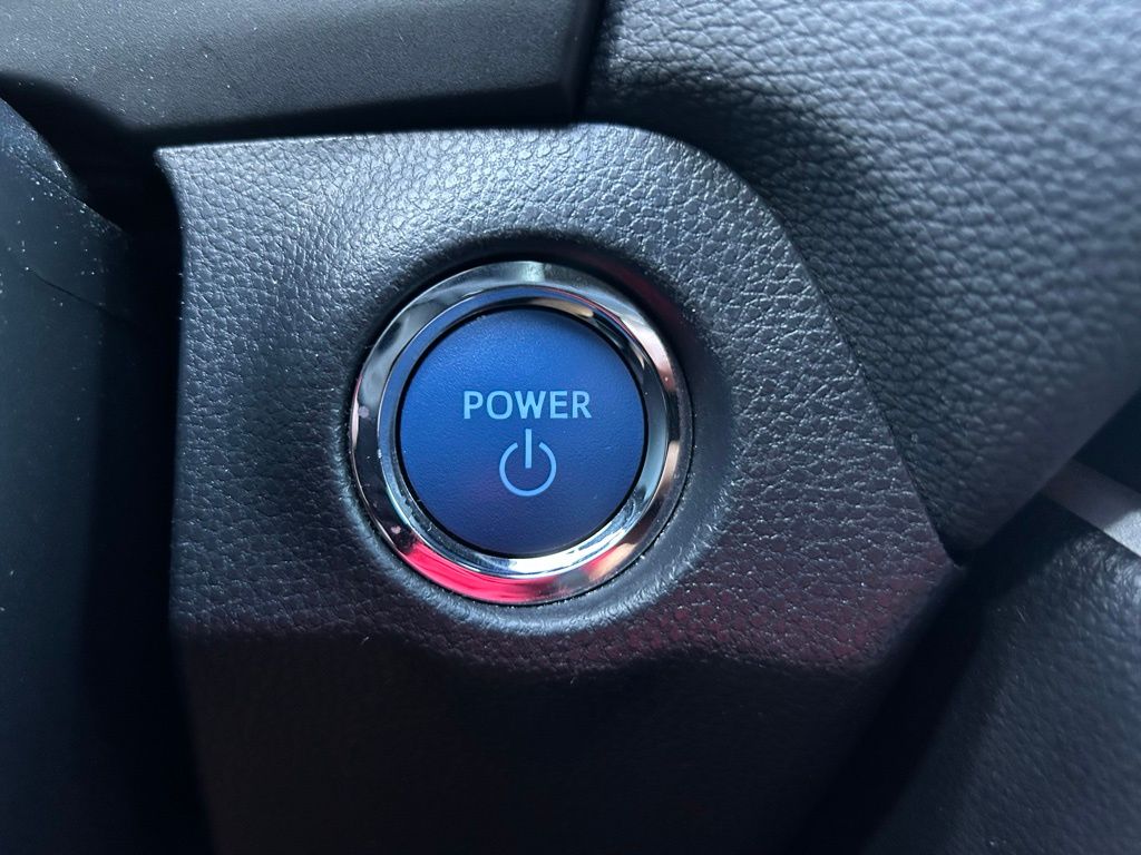 Thumbnail: 2022 Toyota RAV4 - 28