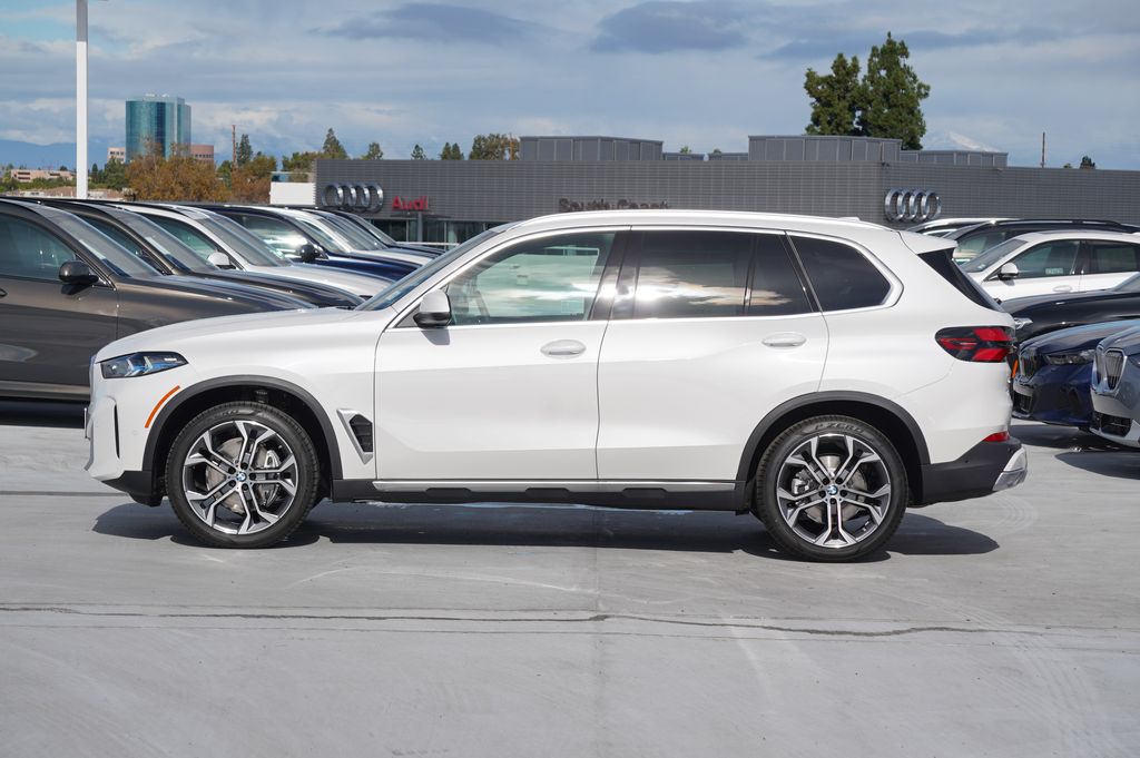 Thumbnail: 2026 BMW X5 - 4