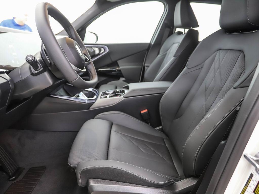 Thumbnail: 2026 BMW X3 - 11