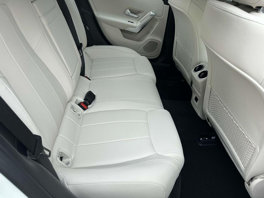 2022 Mercedes-Benz A-Class A 220 4MATIC 20