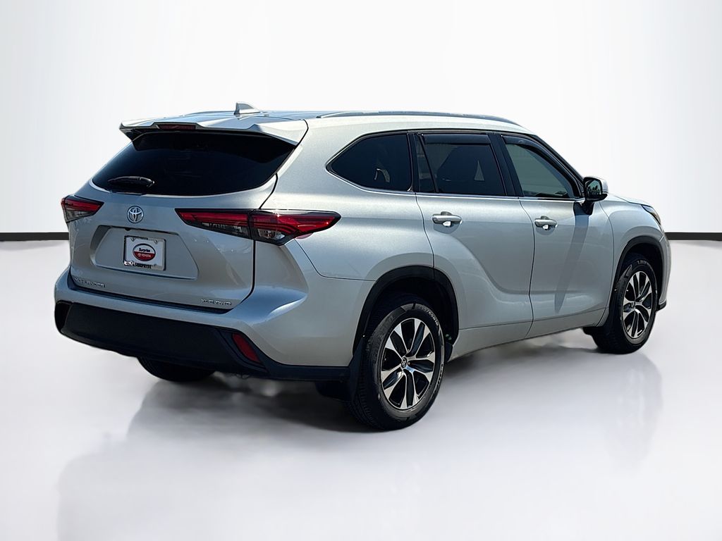 Thumbnail: 2020 Toyota Highlander - 5