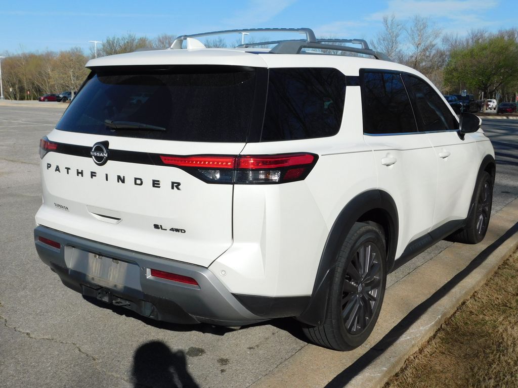 Thumbnail: 2023 Nissan Pathfinder - 4