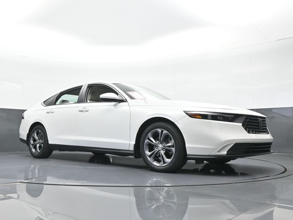 Used 2023 White Honda EX image 63