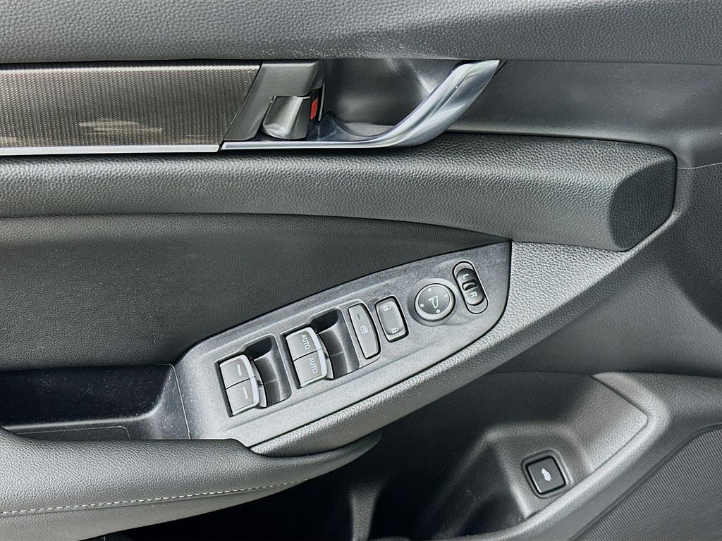 2019 Honda Accord Sport 17