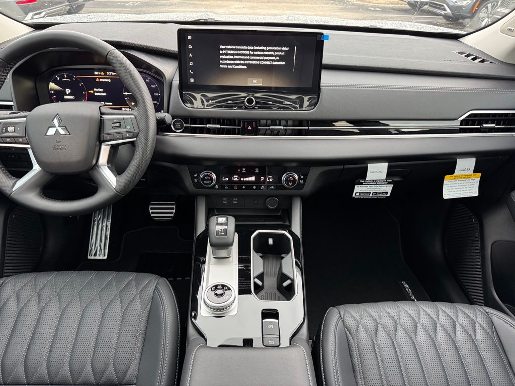 2025 Mitsubishi Outlander SEL photo 7