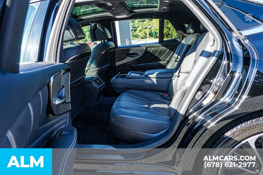 Used 2022 Black Lexus 500 Base image 21