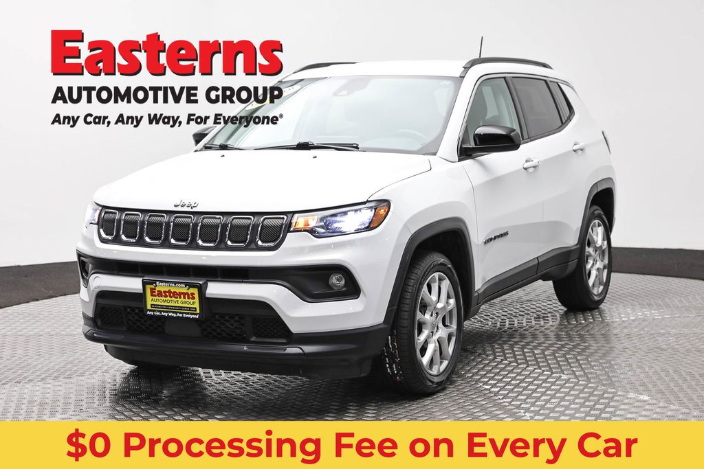 2022 Jeep Compass Latitude Lux 4X4's photo