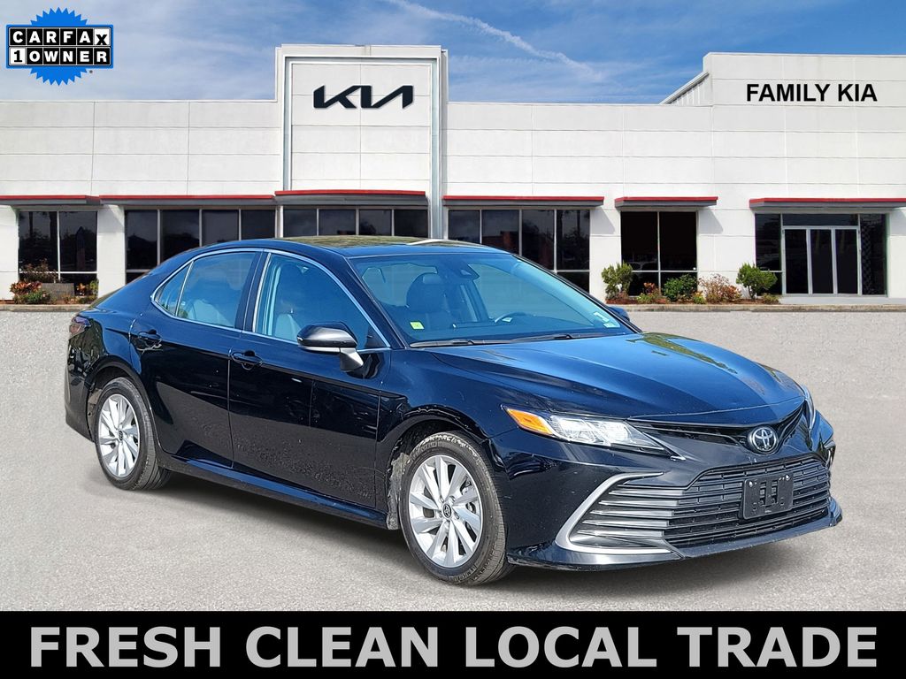 2022 Toyota Camry LE AWD