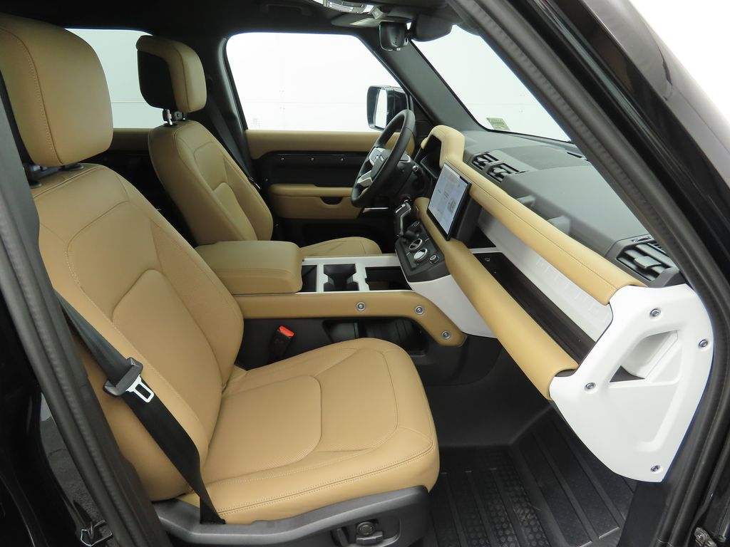 2025 Land Rover Defender 110 20