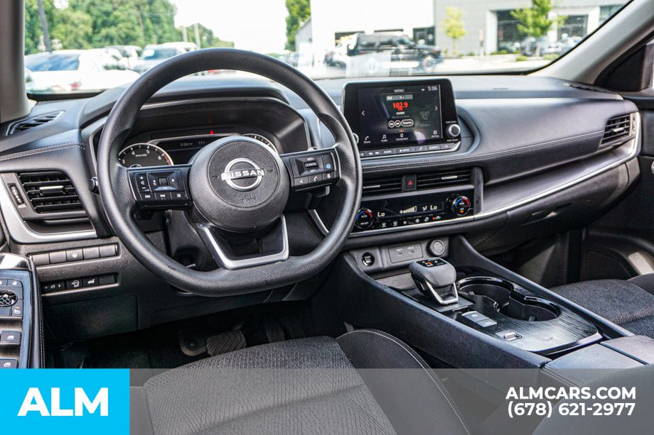 Used 2024 White Nissan SV image 26