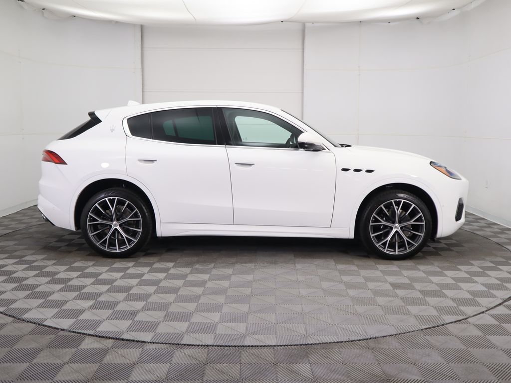 Thumbnail: 2025 Maserati Grecale - 4