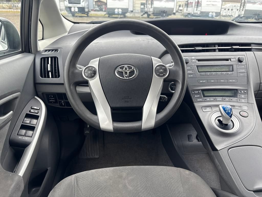 2010 Super White Toyota Prius II FWD Hatchback