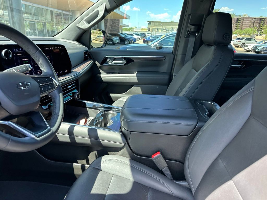 Thumbnail: 2025 Chevrolet Tahoe - 5