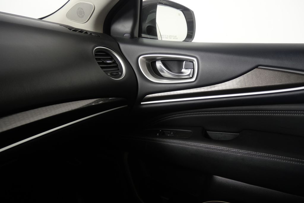 2017 INFINITI QX60 Base 28