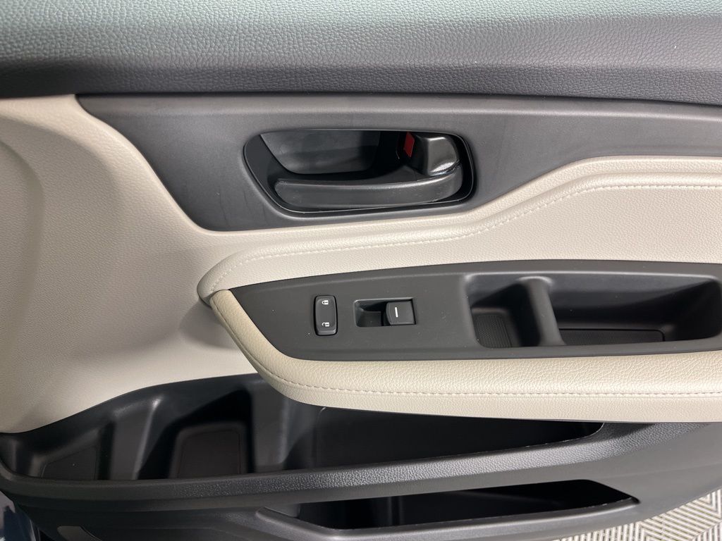 2025 Honda Odyssey EX-L 23