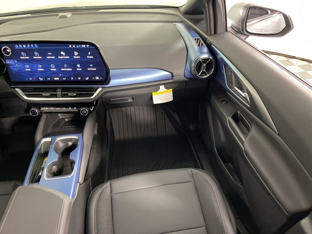 Thumbnail: 2026 Chevrolet Equinox - 13