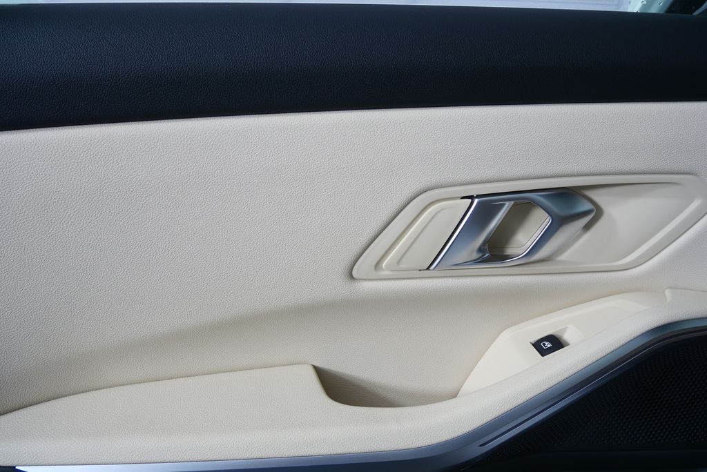 Thumbnail: 2026 BMW 3 Series - 14