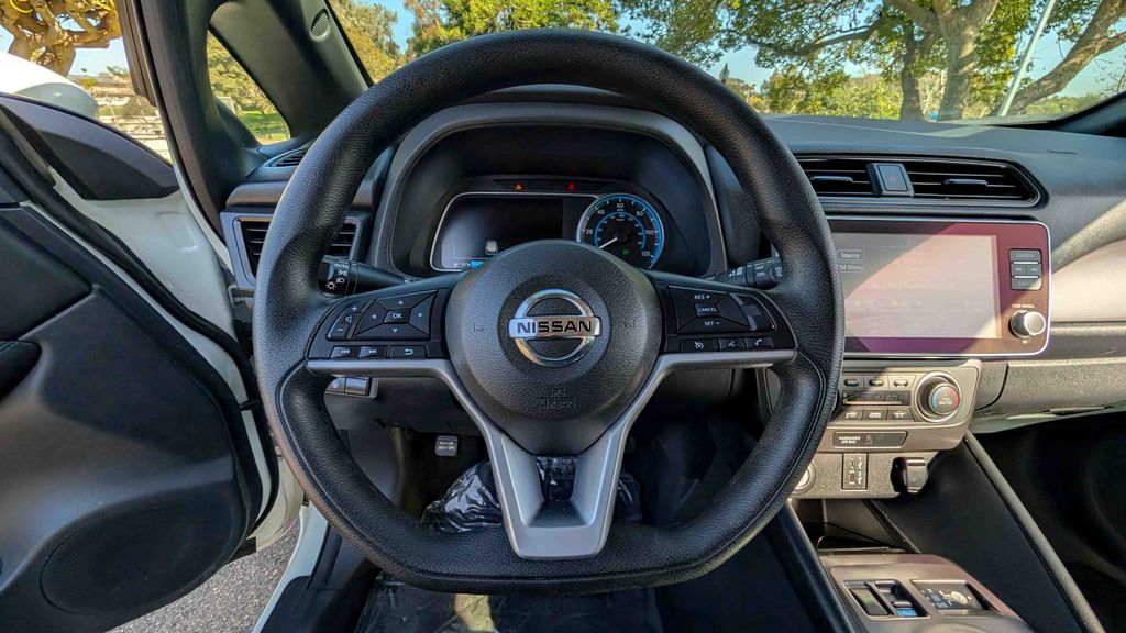 Used 2022 Nissan Leaf S 4D Hatchback