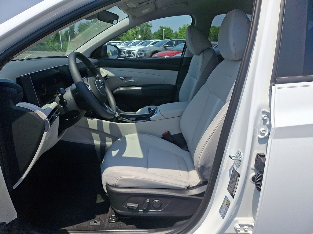 Thumbnail: 2025 Hyundai Tucson - 6