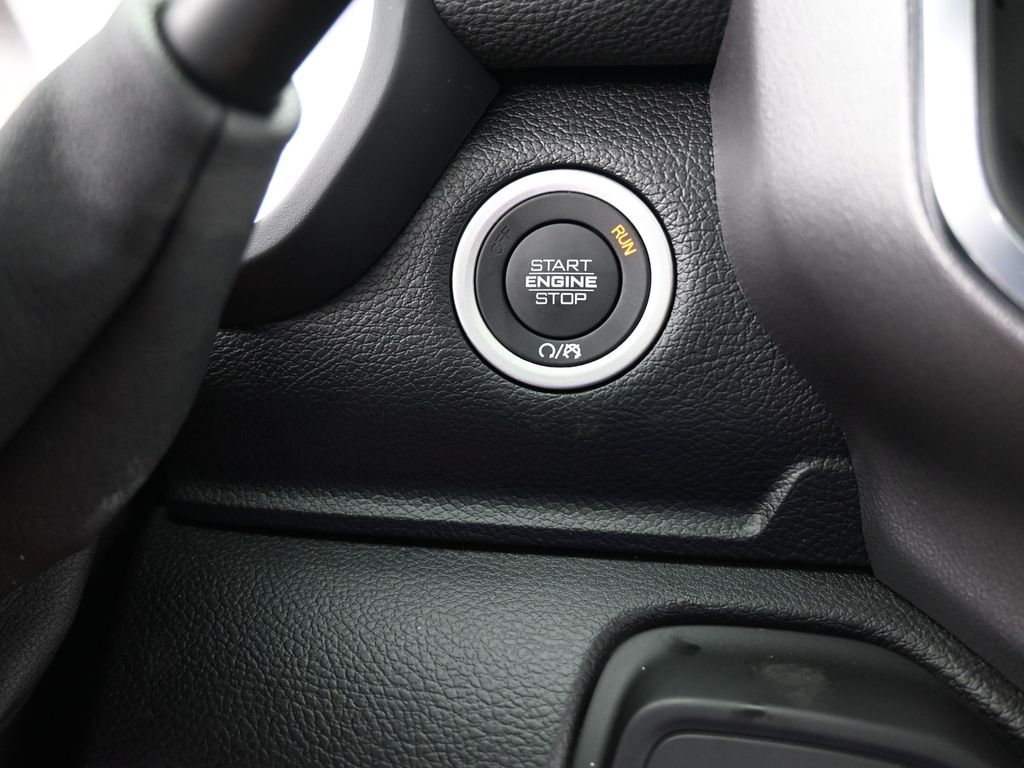 New 2026 Diamond Black Crystal Pearlcoat Ram Laramie image 25