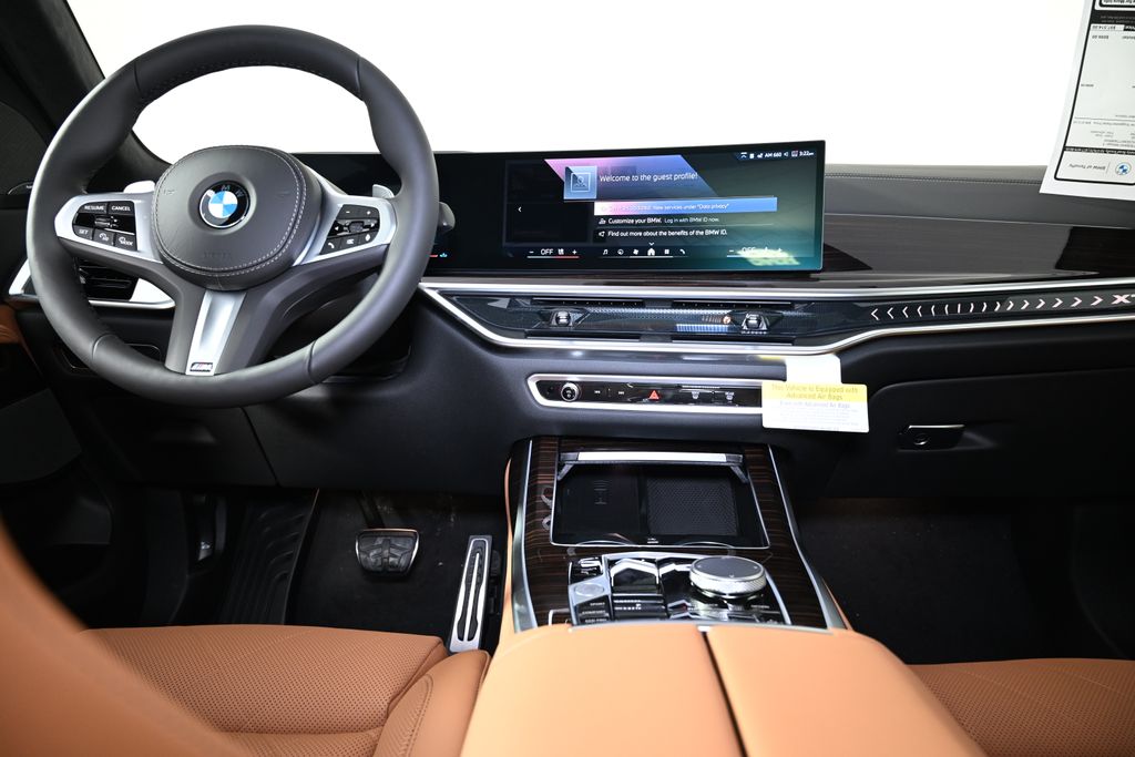 Thumbnail: 2026 BMW X7 - 16