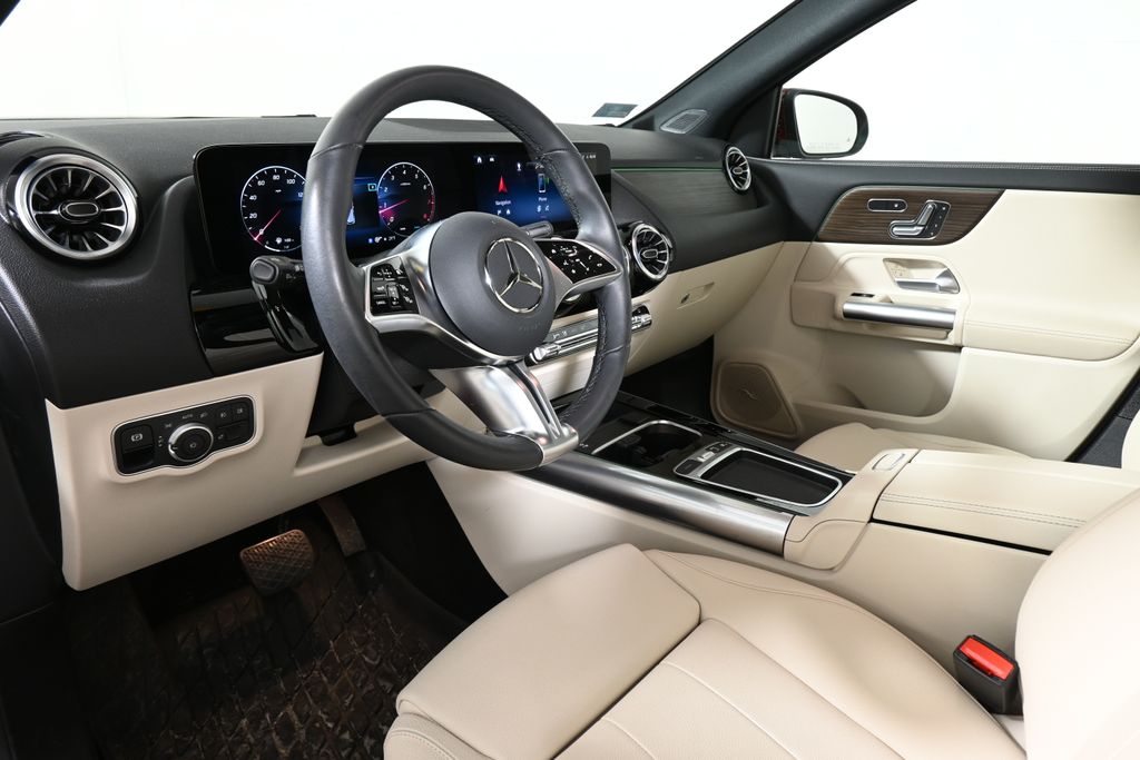 Thumbnail: 2025 Mercedes-Benz GLA - 14