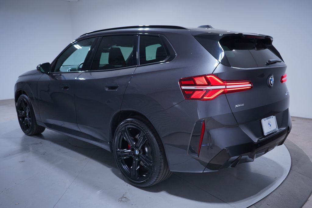 Thumbnail: 2026 BMW X3 - 3