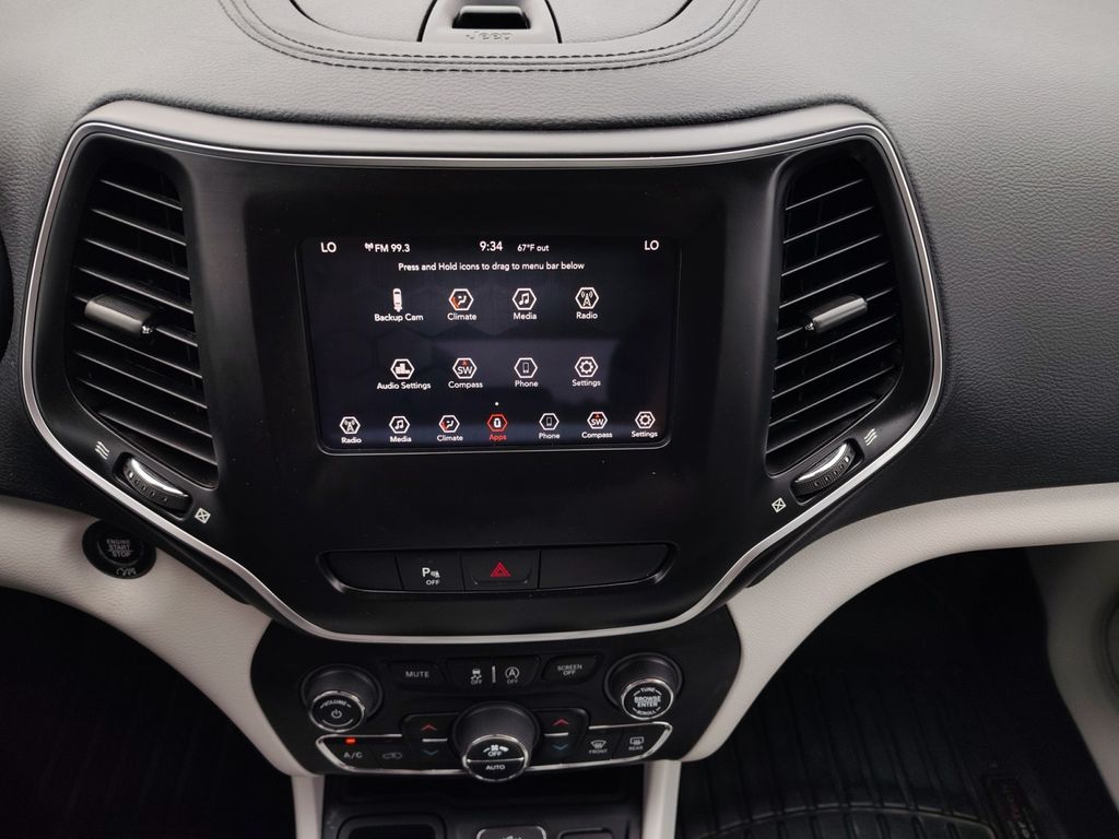 Used Car 2020 Jeep Cherokee  Latitude Plus For Sale Under $20,000 In Austin, Texas