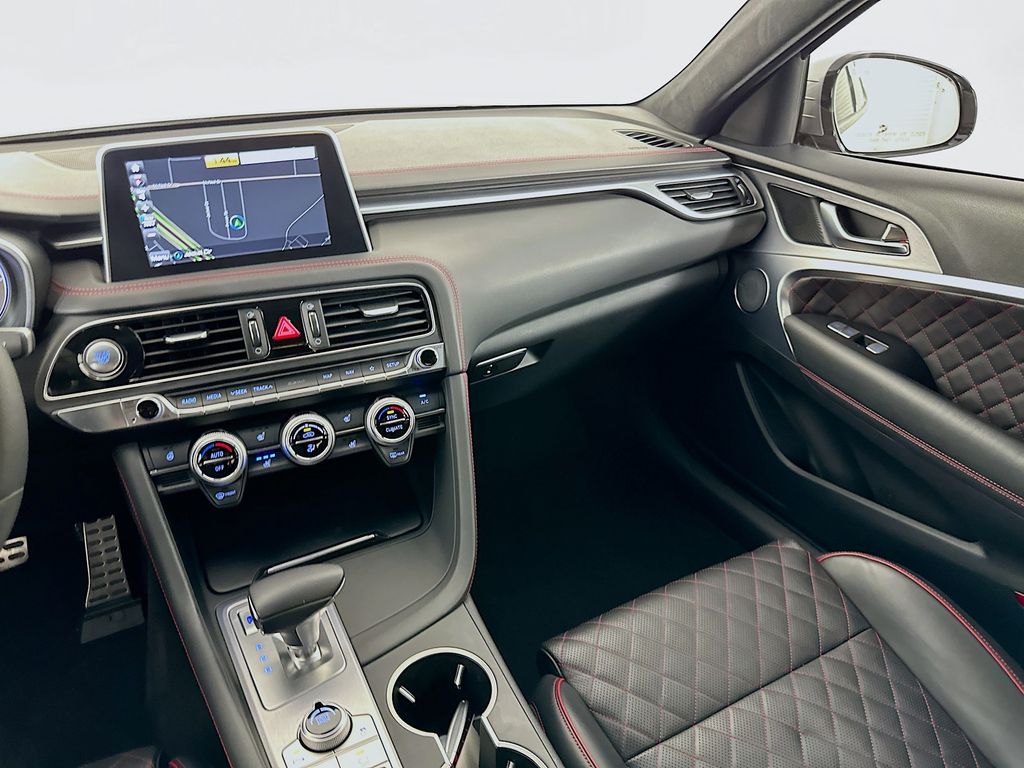 Thumbnail: 2020 Genesis G70 - 24