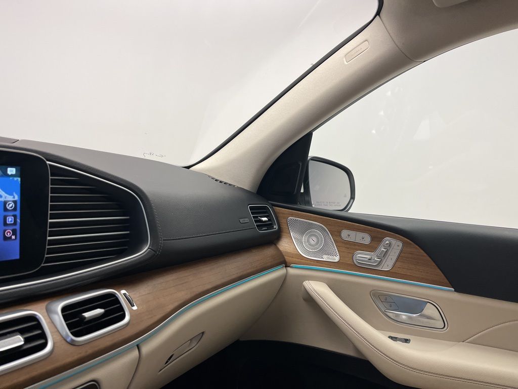 Thumbnail: 2023 Mercedes-Benz GLS - 22