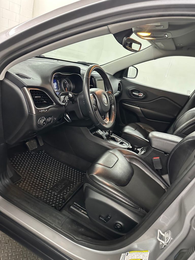 used 2019 Jeep Cherokee car, priced at $15,985