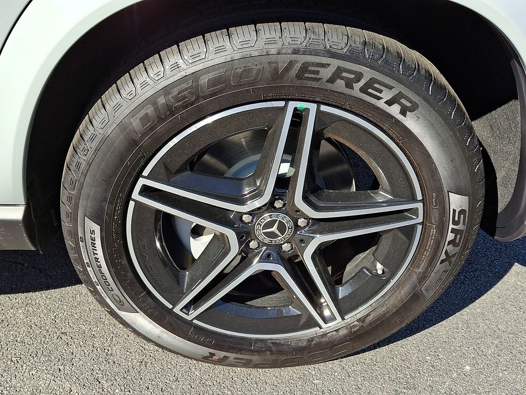 Thumbnail: 2026 Mercedes-Benz GLE - 5