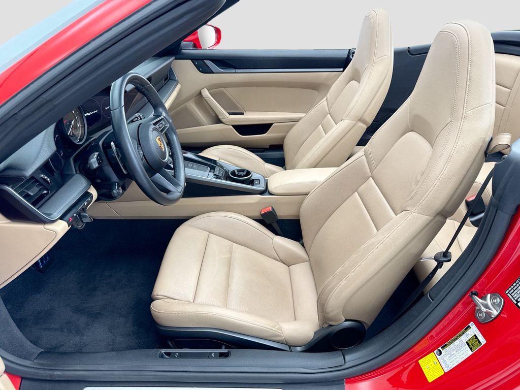 Thumbnail: 2023 Porsche 911 - 5