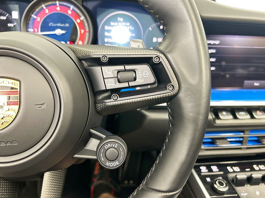 Thumbnail: 2022 Porsche 911 - 14