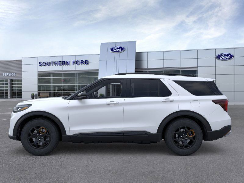 New 2026 White Ford Tremor image 3