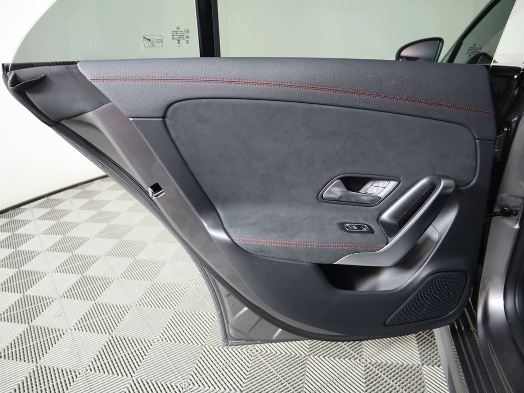 2025 Mercedes-Benz CLA 250 27
