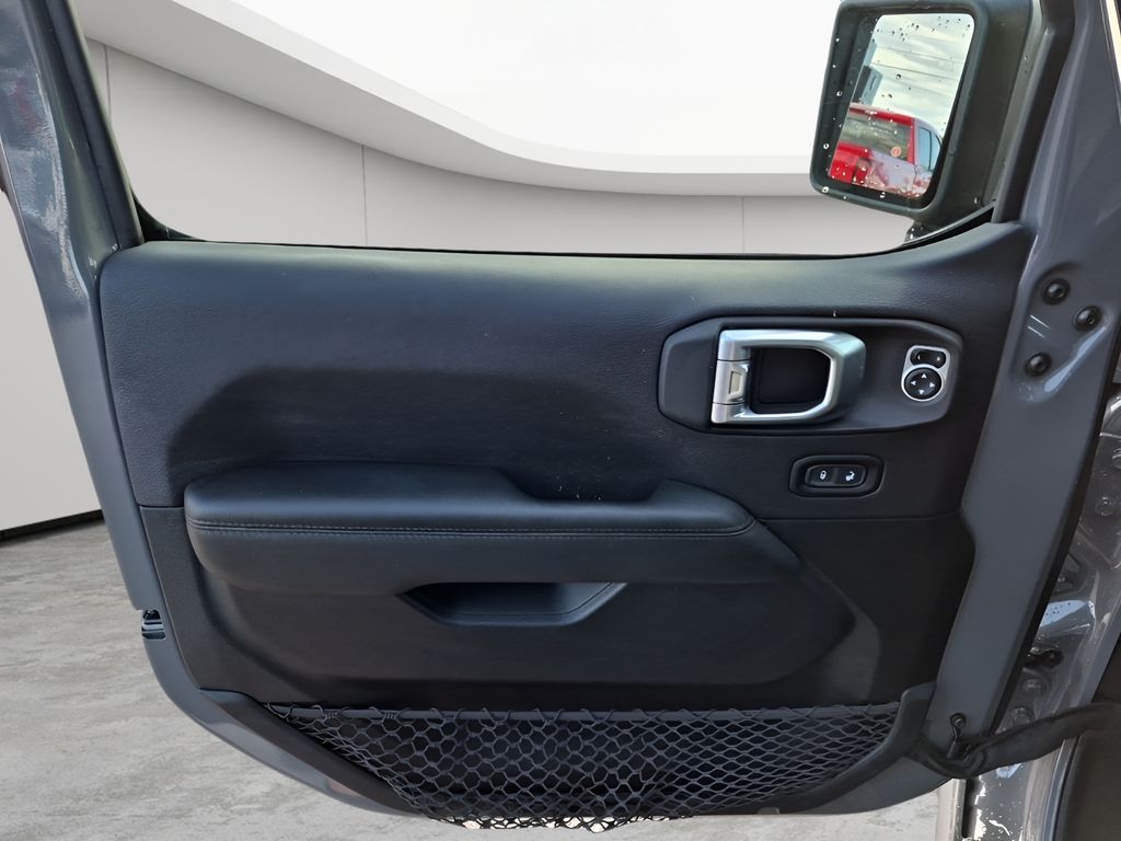 Used Car 2020 Jeep Wrangler  Unlimited Sahara For Sale Under $30,000 In Austin, Texas