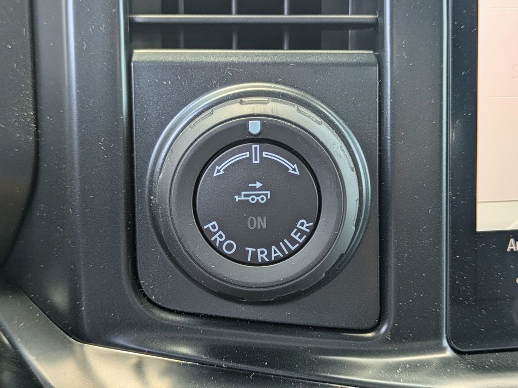 2026 Ford F-350 Super Duty LARIAT