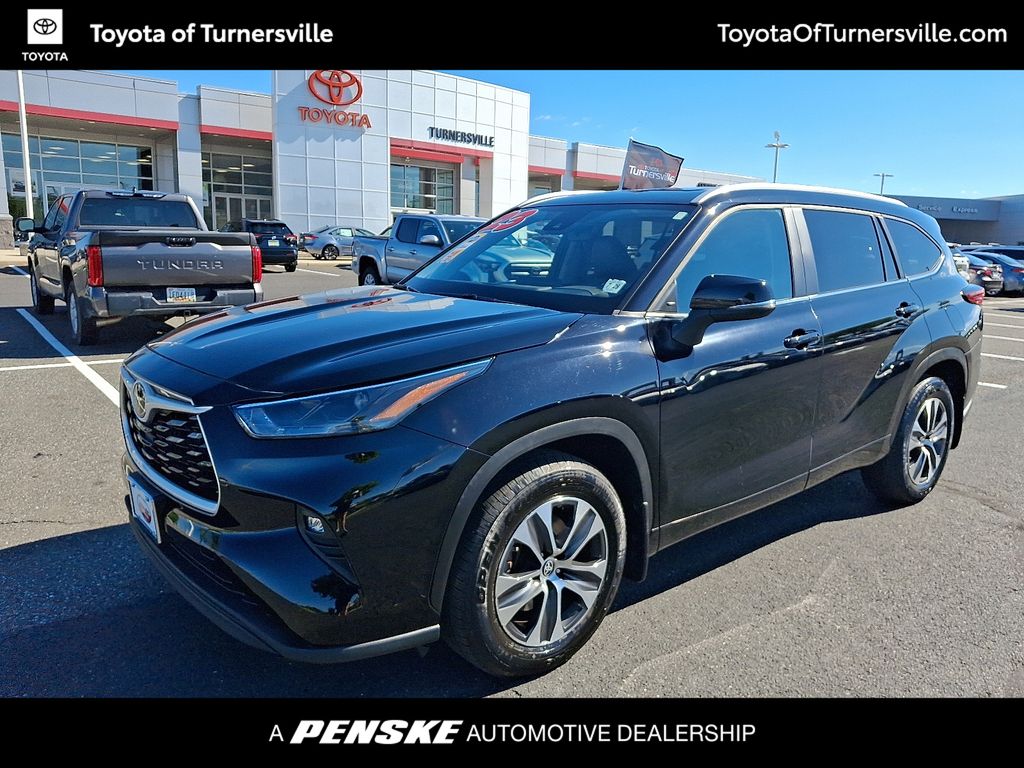 Thumbnail: 2023 Toyota Highlander - 1