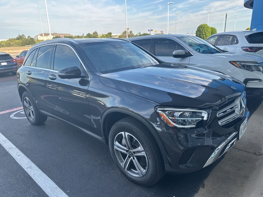 Thumbnail: 2022 Mercedes-Benz GLC - 3