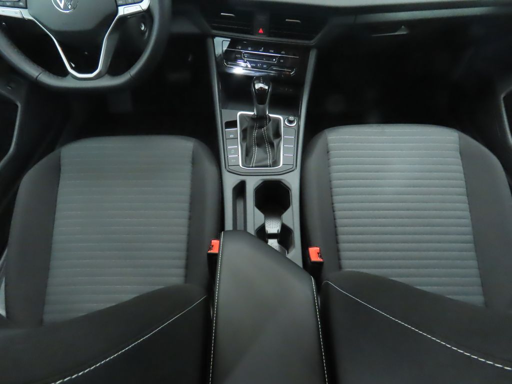 Thumbnail: 2025 Volkswagen Jetta - 16