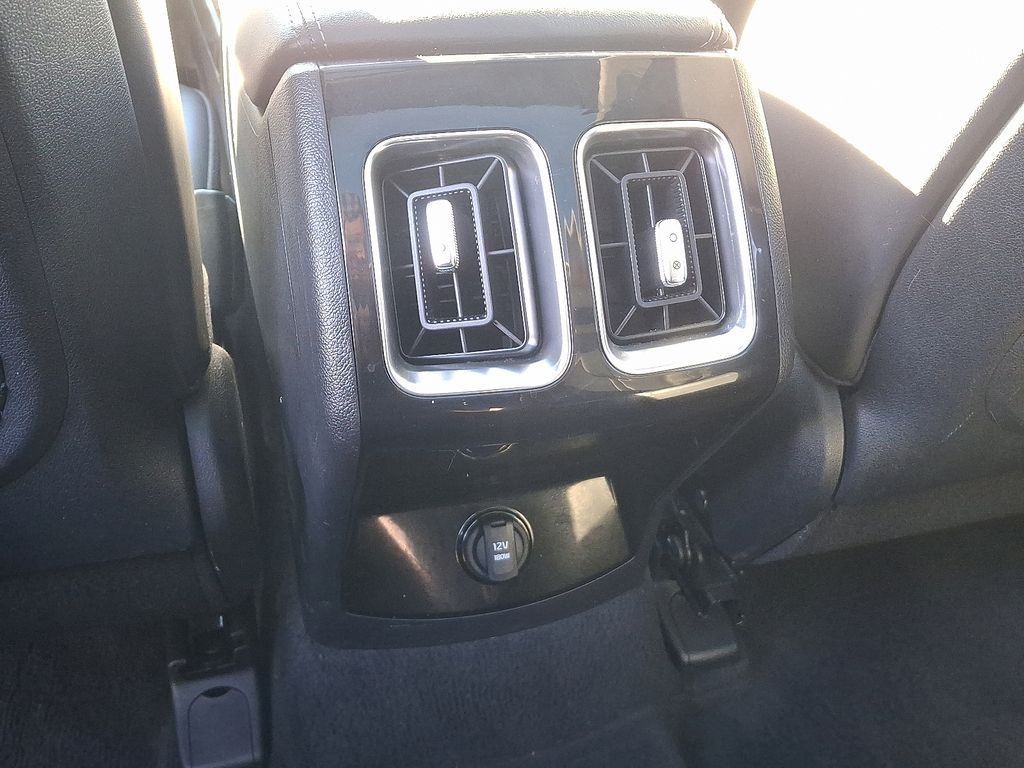 Thumbnail: 2024 Kia Sorento - 13