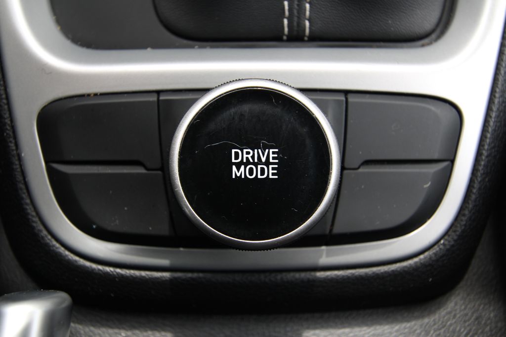 Used 2025 Hyundai Venue SUV