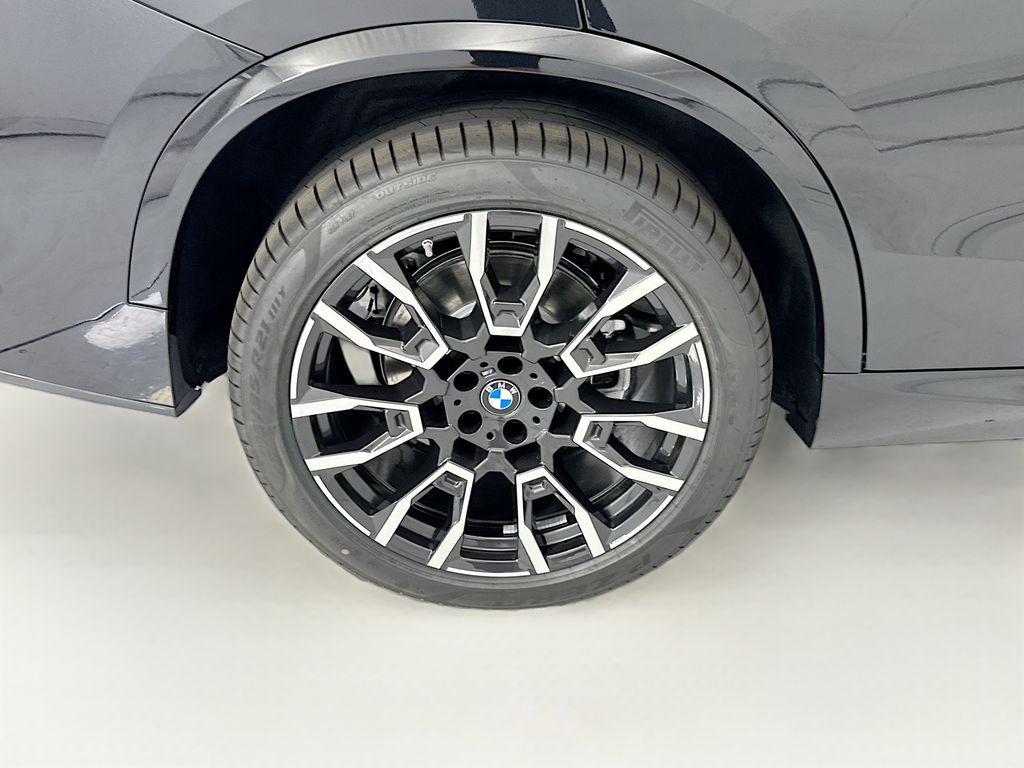 Thumbnail: 2026 BMW X5 - 32