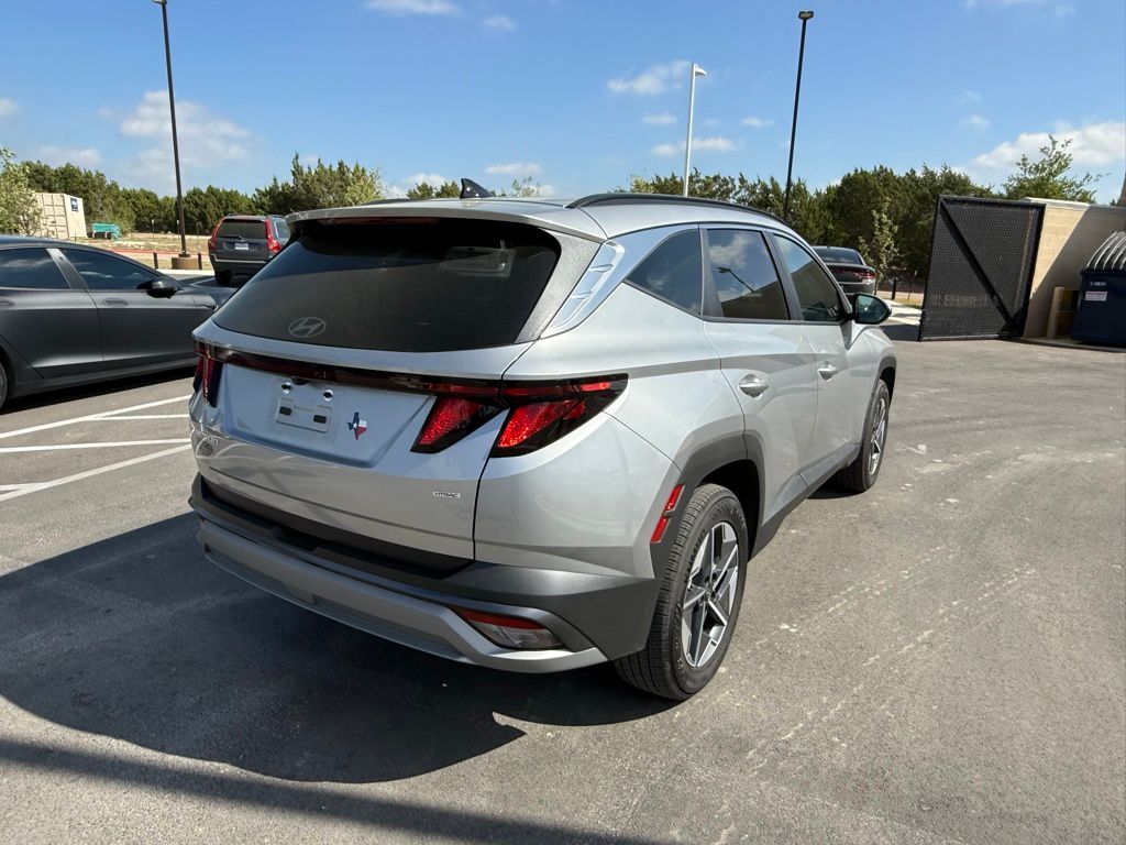 Thumbnail: 2025 Hyundai Tucson - 4
