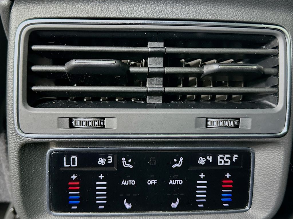 Thumbnail: 2021 Audi Q7 - 26